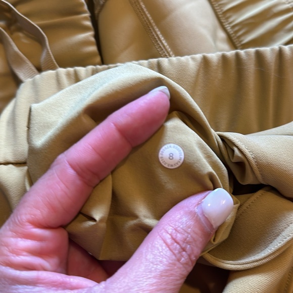 Lululemon On the Fly Cropped Pant - Picture 4 of 4